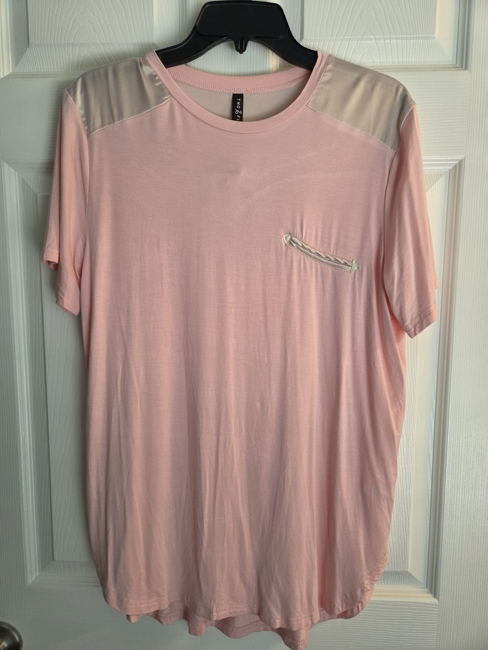 Two2Fly NWT Light Pink Top